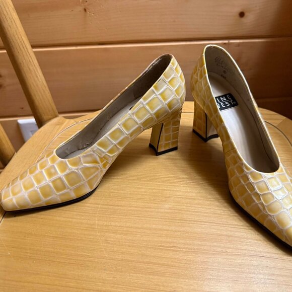 Very Vintage Nine West Croc Pumps Size 5 1/2 - Picture 1 of 3